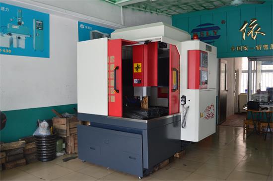 依速力雕銑機(jī) 依速力雕銑機(jī)